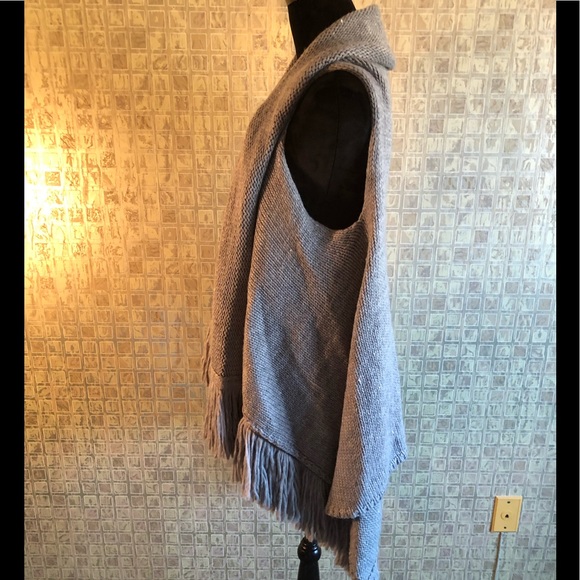 NWT Maurice’s Sweater Vest with Fringe - Picture 3 of 6